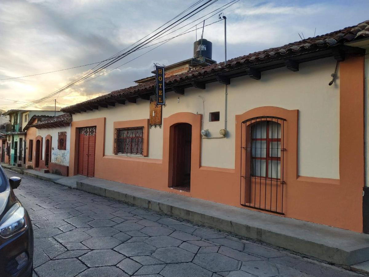 Hotel Alexandria San Cristobal de las Casas Exterior photo